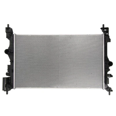 Kuva THERMOTEC D7X091TT Jäähdytin Alumiini 620 374 16 Käsivaihteisto Jäähdytysrivat juotetut OPEL: Corsa E Hatchback