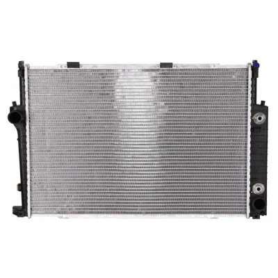 Kuva NRF 519589 Jäähdytin Alumiini 650 435 42 asennusosilla Jäähdytysrivat juotetut BMW: 5 Sedan, 8