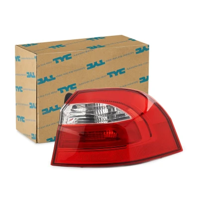 Kuva TYC 11 6413 15 2 Takavalot Oikea Uloin osa Lampun kannalla