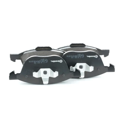 Kuva BREMBO P 24 061 Jarrupalat Ilman kulumisenilmaisinta Männän lukoilla tarvikkeita FORD: Focus C Max, KUGA 1, Max 2, VOLVO: V40 Hatchback