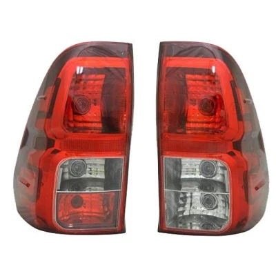 Kuva TYC 11 12961 15 2 Takavalot Oikea Lampun kannalla TOYOTA: Hilux VIII Pick up