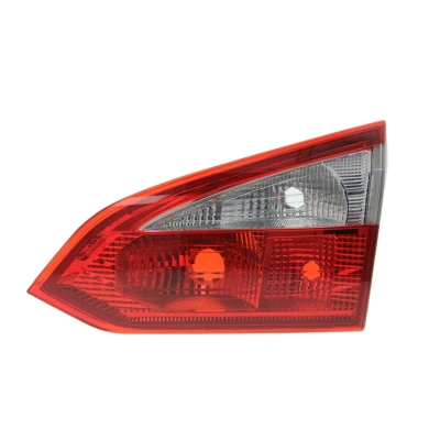 Kuva TYC 17 0409 01 2 Takavalot Oikea Sisä osa Ilman lampun kantaa FORD: FOCUS 3 Turnier