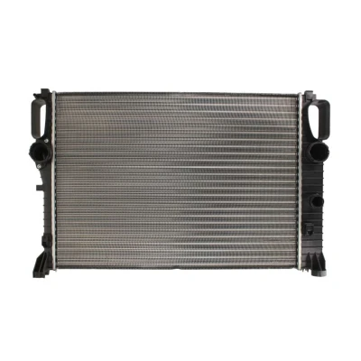 Kuva THERMOTEC D7M041TT Jäähdytin Alumiini, Muovi 640 470 34 Käsi / lisävaruste autom. vaihteisto Jäähdytysrivat mekaan. kiinnitetyt