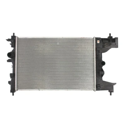 Kuva NRF 53155 Jäähdytin Alumiini 580 382 16 reikä anturille Jäähdytysrivat juotetut CHEVROLET: Cruze Farmari, Sedan, Orlando, OPEL: Zafira B