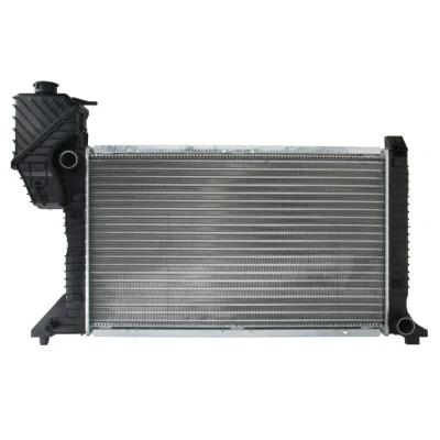 Kuva THERMOTEC D7M023TT Jäähdytin Autoihin, joissa ilmastointi 418 680 34 Käsivaihteisto Jäähdytysrivat mekaan. kiinnitetyt
