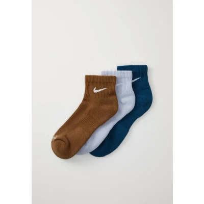 Kuva Nike Performance Everyday PLUS CUSH Ankle Unisex 3 PACK Urheilusukat, Koko: 42 46, Ghost(w)/blueforce(w)/mosswoodbrown(w)