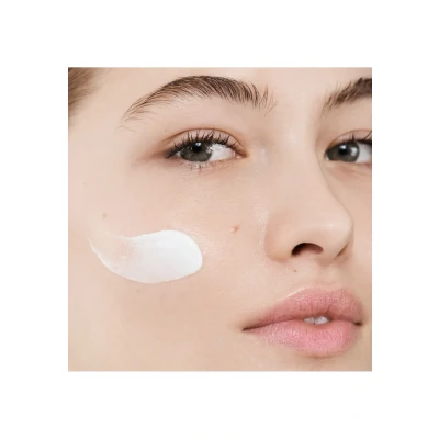 Kuva Estée Lauder Daywear Advanced Cream SPF 15 50 ml
