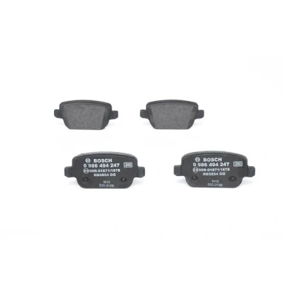 Kuva BOSCH 0 986 494 247 Jarrupalat Low Metallic Huudonvaimennuspellillä, asennusohjeella VOLVO: V70 3, XC70 II Farmari, S80 II, FORD: MONDEO 4 Turnier