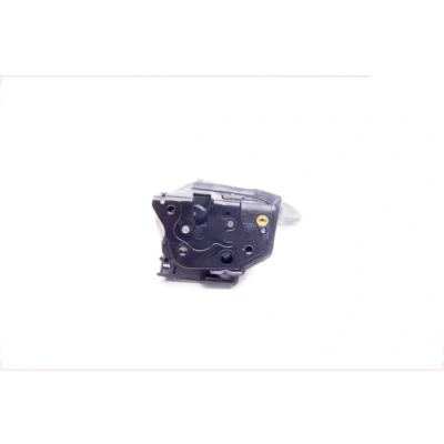 Kuva Ovilukko, Eteen, oikea AUDI A4 B8, B8 Avant, A5, A5 Sportback, Q3, Q5, Q7, TT, TT Roadster, VW TOUAREG OE 8J1 837 016A