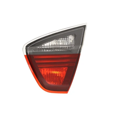 Kuva TYC 17 0337 11 9 Takavalot Oikea Sisä osa Savunharmaa Ilman lampun kantaa BMW: 3 Sedan