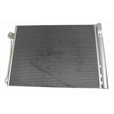 Kuva VEMO Original Quality V20 62 1020 Ilmastoinnin Lauhdutin Vedenerottimella 628 x 428 16 mm BMW: X5