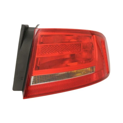 Kuva TYC 11 11247 01 2 Takavalot Oikea Uloin osa Ilman lampun kantaa AUDI: A4 B8 Sedan
