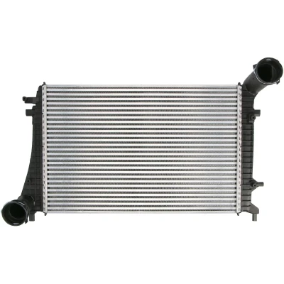 Kuva VALEO 818675 Välijäähdytin ilman EGR venttiiliä VOLKSWAGEN: Caddy 3, Jetta Golf 5, SKODA: Octavia II Hatchback, 2 Combi