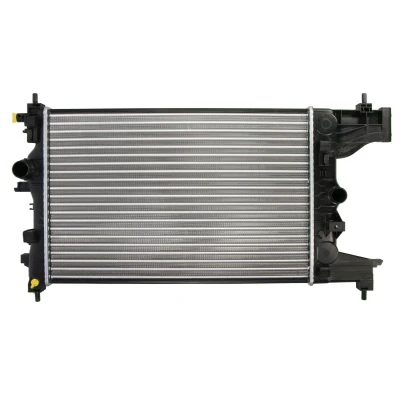 Kuva NRF 53155A Jäähdytin Alumiini 580 382 23 reikä anturille Jäähdytysrivat mekaan. kiinnitetyt CHEVROLET: Cruze Farmari, Sedan, Orlando