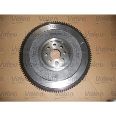Kuva VALEO KIT4P CONVERSION KIT 835094 Kytkinpaketti Painelevyllä Vauhtipyörällä, Kytkinlevyllä, irroitinlaakerilla 228 BMW: 3 Coupe, Sedan, Touring