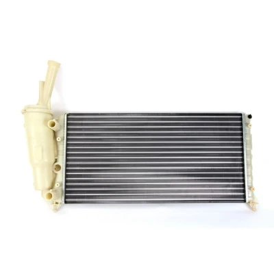 Kuva THERMOTEC D7F046TT Jäähdytin 322 632 23 Käsivaihteisto Jäähdytysrivat mekaan. kiinnitetyt FIAT: Punto I Hatchback