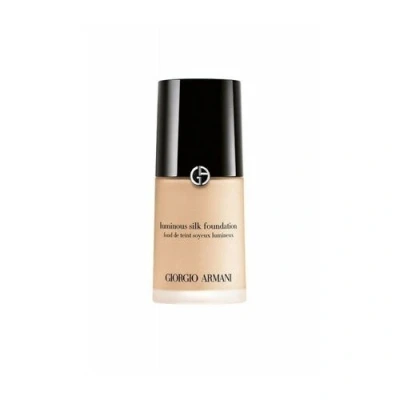 Kuva Armani Luminous Silk Meikkivoide 6 Golden Beige 30 ml