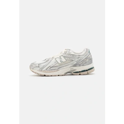 Kuva New Balance 1906 Unisex Matalavartiset tennarit, Koko: 36, Silver metalic Tekstiili/synteettinen materiaali