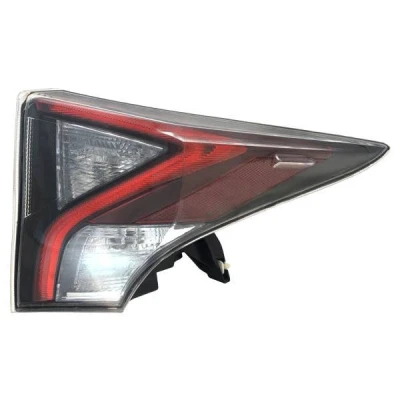 Kuva TYC 11 6898 16 2 Takavalot Vasen Ylä osa LED Lampun kannalla, LEDillä