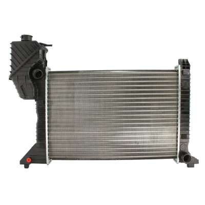 Kuva THERMOTEC D7M021TT Jäähdytin Autoihin ilman ilmastointilaitetta 570 399 32 Käsivaihteisto Jäähdytysrivat mekaan. kiinnitetyt