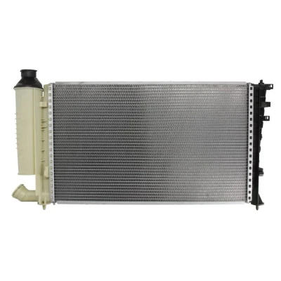 Kuva NRF 50424 Jäähdytin Alumiini 610 378 34 Jäähdytysrivat mekaan. kiinnitetyt CITROËN: Xsara Coupe, PEUGEOT: 306 Hatchback