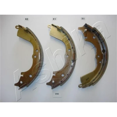 Kuva Jarrukenkäsarja, Taka akseli TOYOTA HIACE Buss IV, Skåp HILUX Pick up V, VI OE 0449526130, 0449526140, 04495 26180
