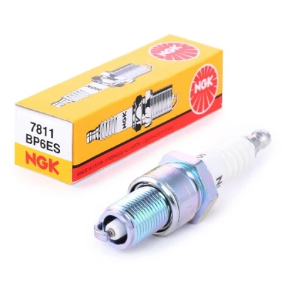 Kuva NGK 7811 Sytytystulppa M14 x 1,25 SW: 20,8 mm LADA: Nova Sedan, 1200 1600 VOLKSWAGEN: GOLF 2, Caddy 1 Pickup, MERCEDES BENZ: S sarja Sedan