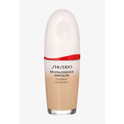 Kuva Shiseido Revitalessence Skin Glow Meikkivoide 30 ml